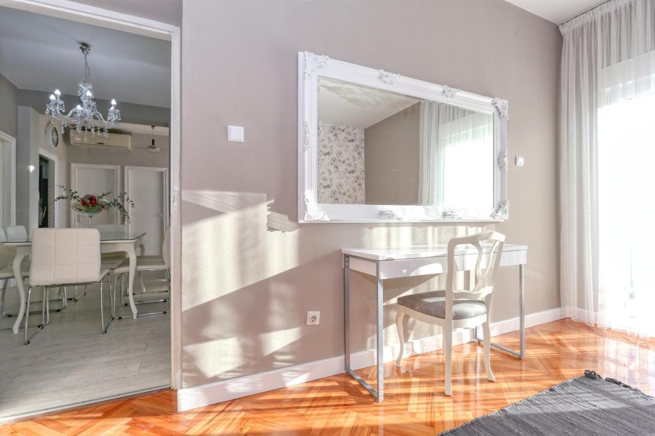 Hacienda Mia With Pool,Bbq,Free Parking Villa Zadar Bagian luar foto